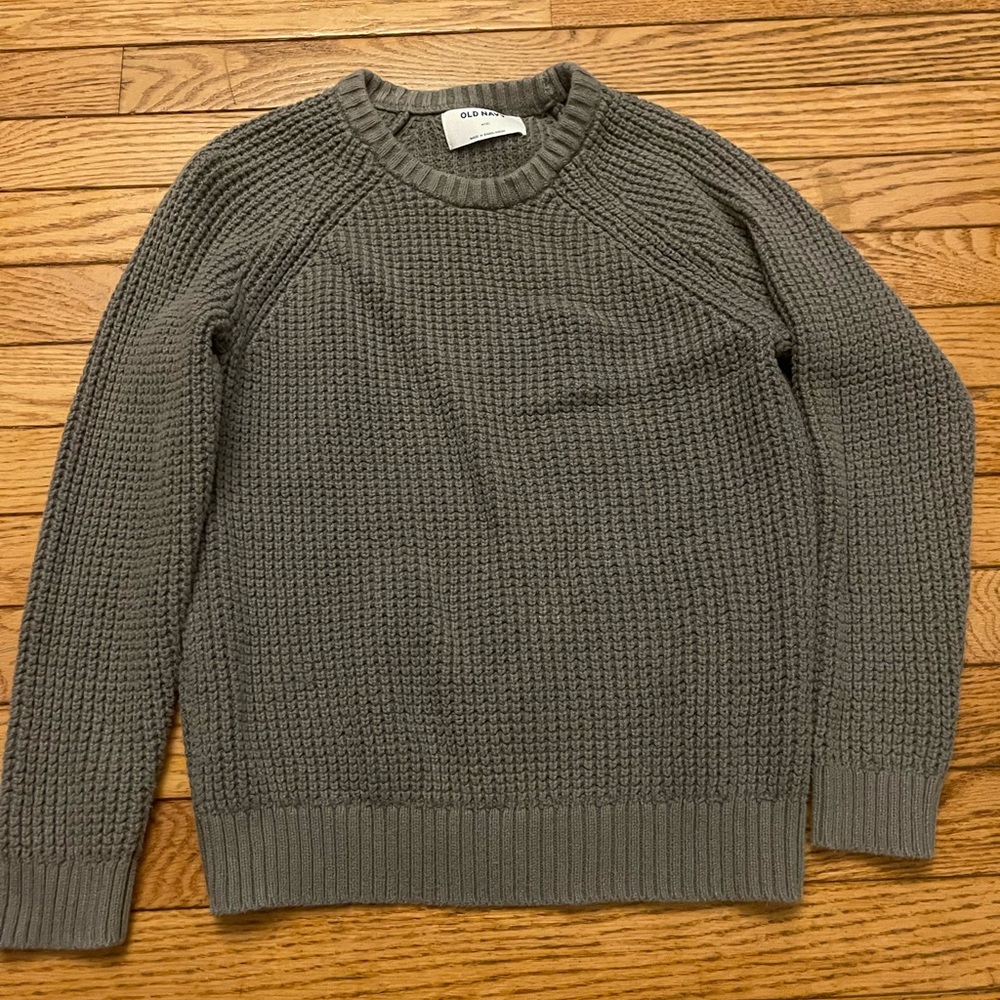 Old Navy gray sweater